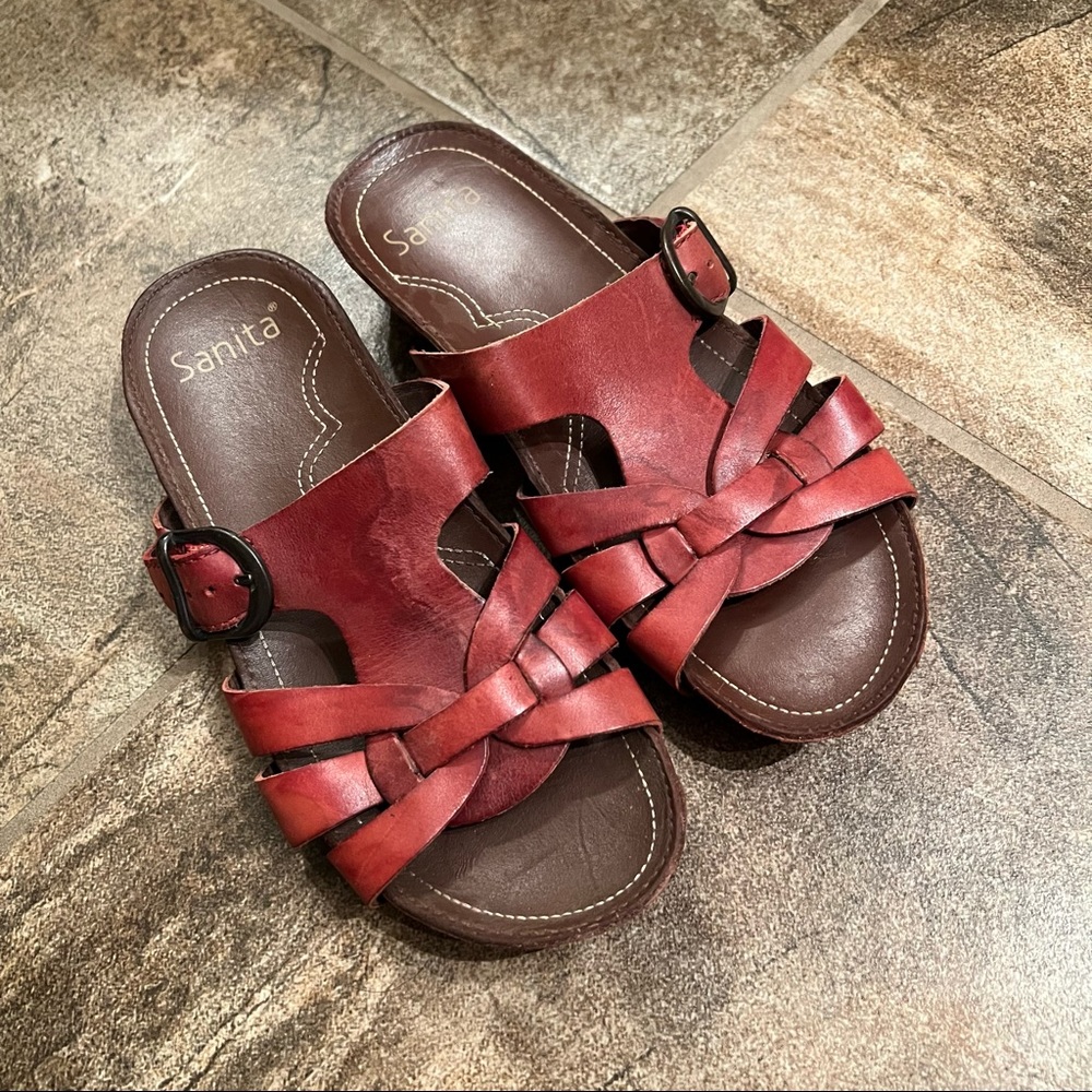 Sainta Sandals in size 6.5
